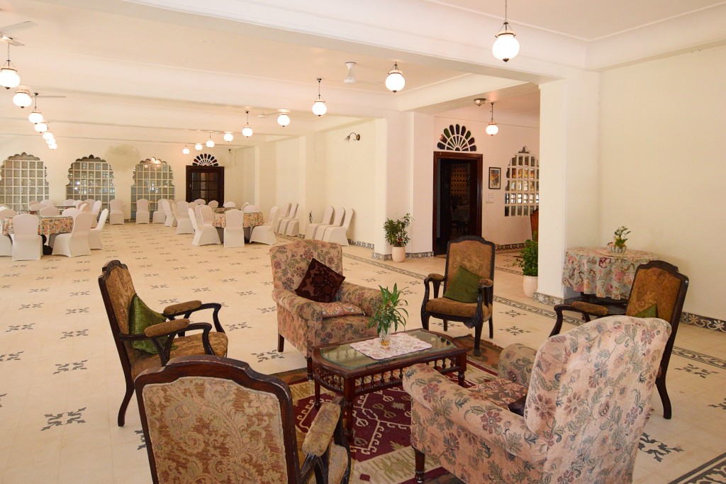 Banquet hall in Jaipur for 100 guests